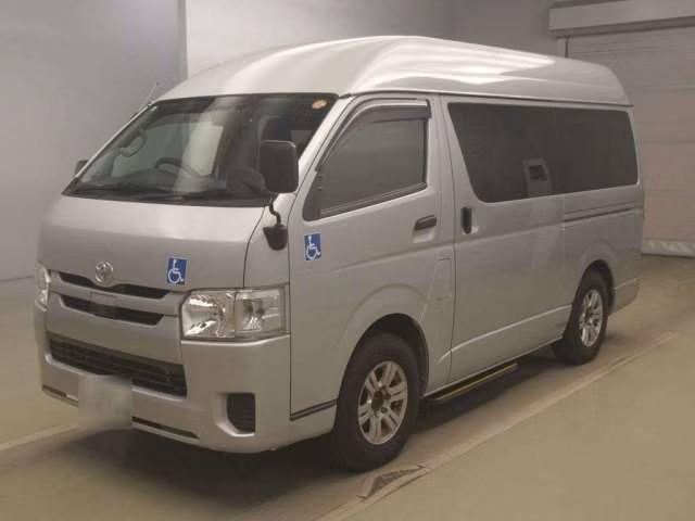 TOYOTA REGIUS ACE