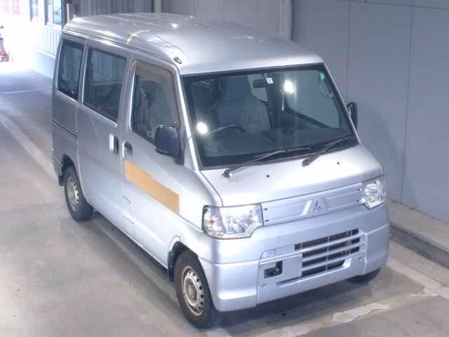 MITSUBISHI MINICAB