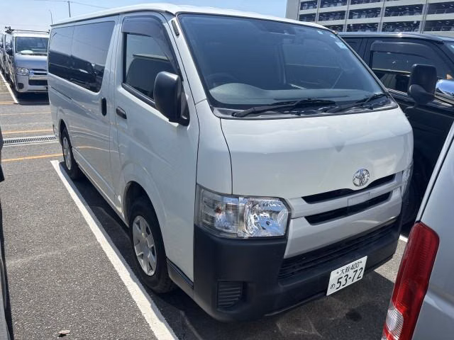 TOYOTA REGIUS ACE