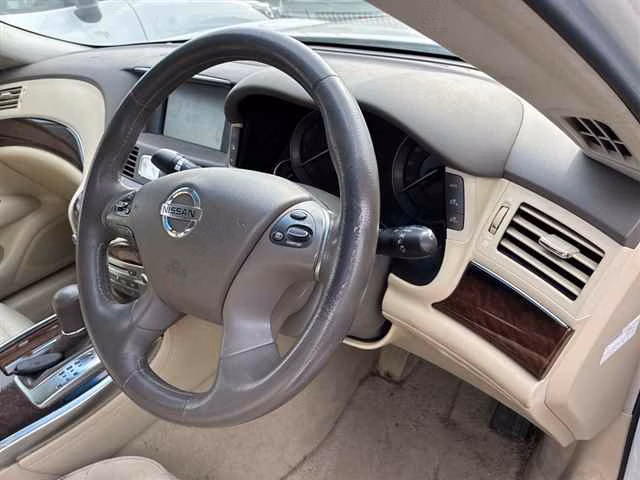 NISSAN FUGA