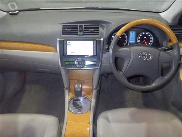 TOYOTA PREMIO