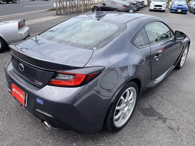 TOYOTA GR 86