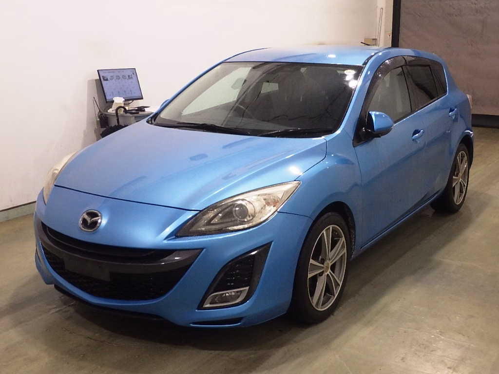 MAZDA AXELA