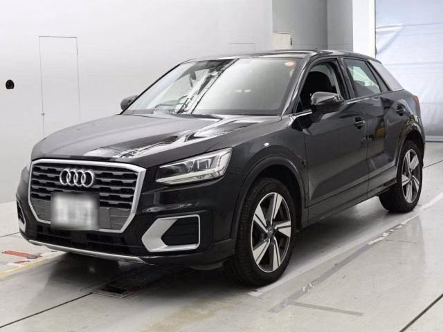 AUDI Q2