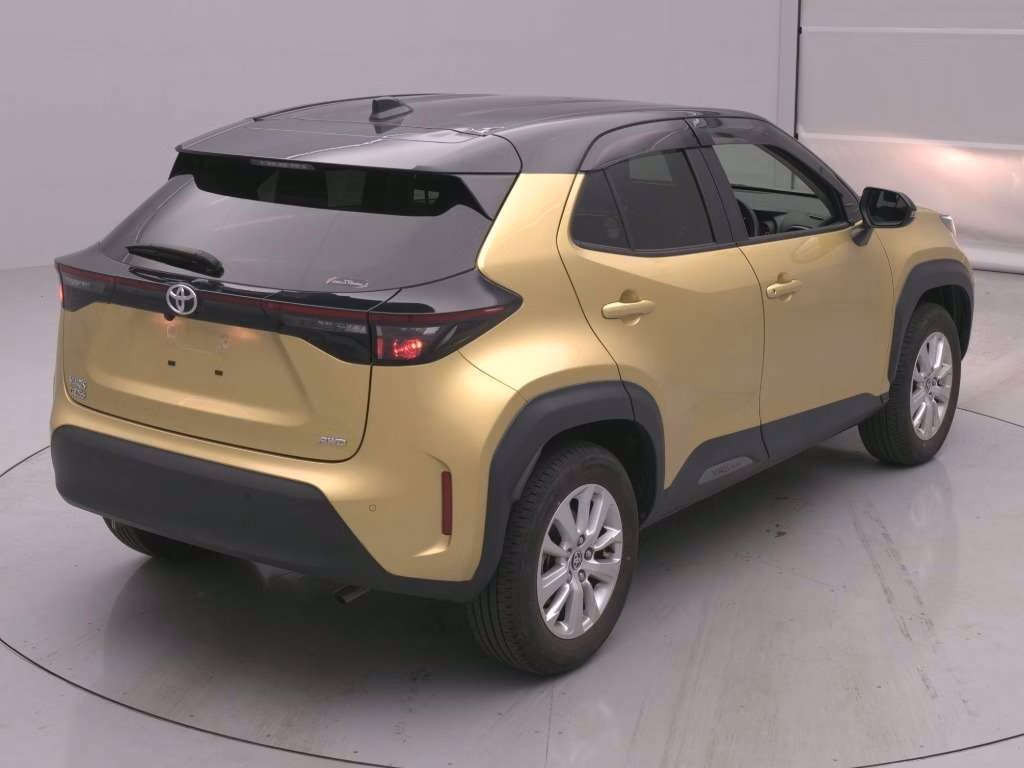 TOYOTA YARIS CROSS