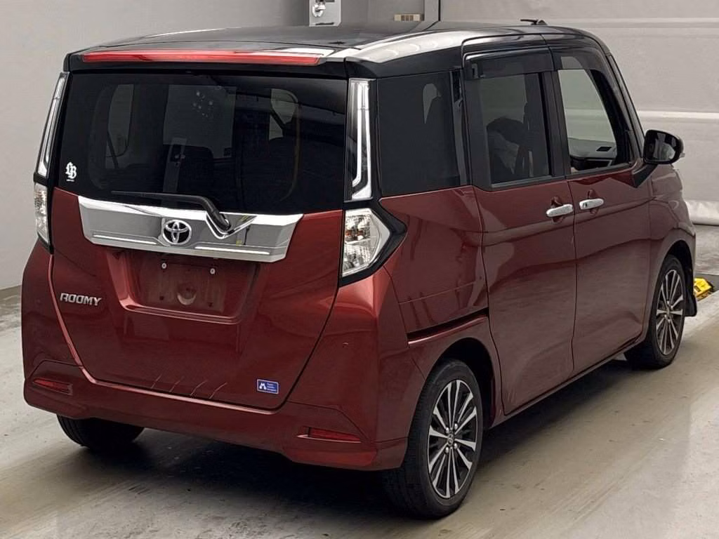 TOYOTA ROOMY