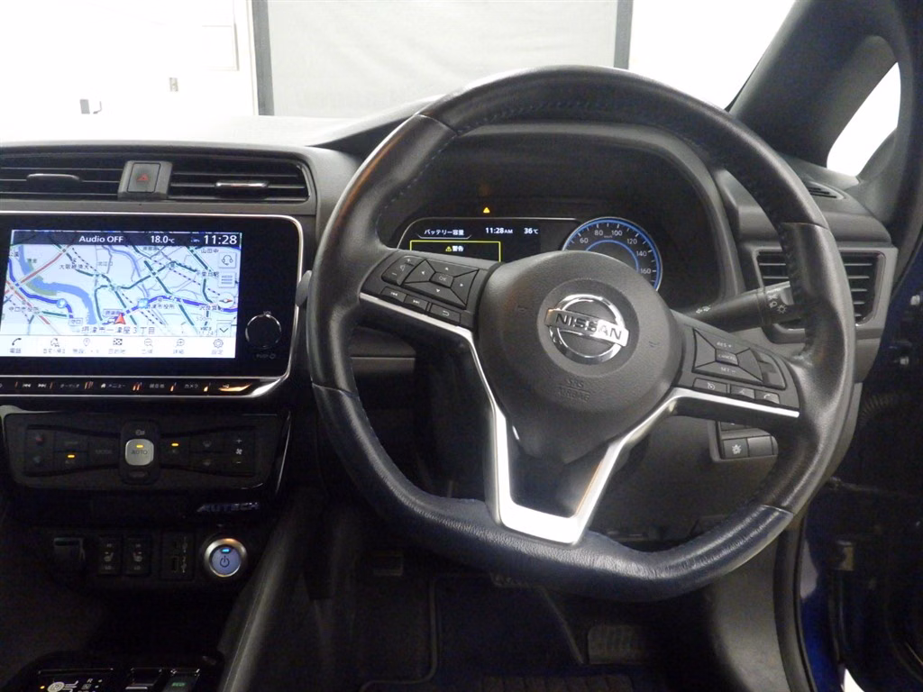 NISSAN LEAF