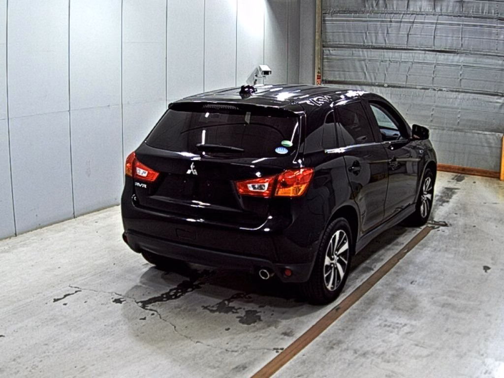 MITSUBISHI RVR