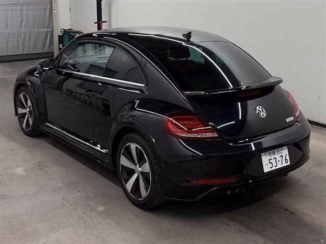 VOLKSWAGEN BEETLE