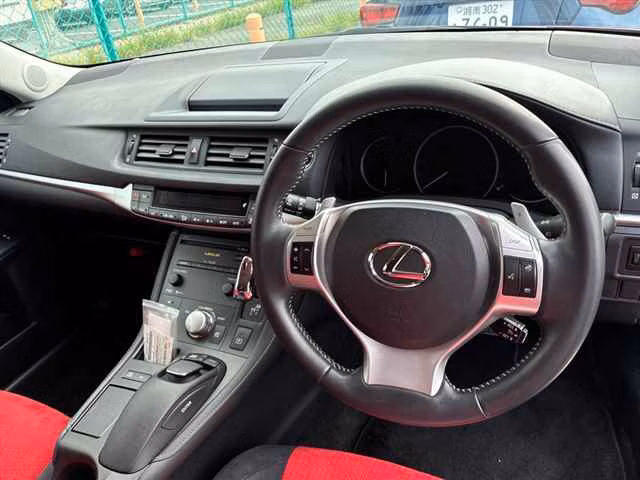 LEXUS CT200H