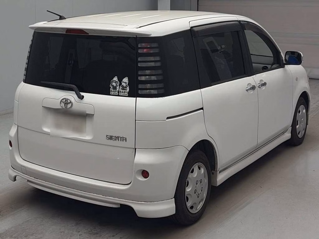 TOYOTA SIENTA