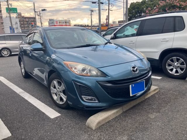 MAZDA AXELA