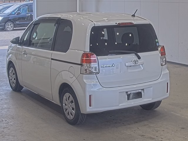 TOYOTA SPADE