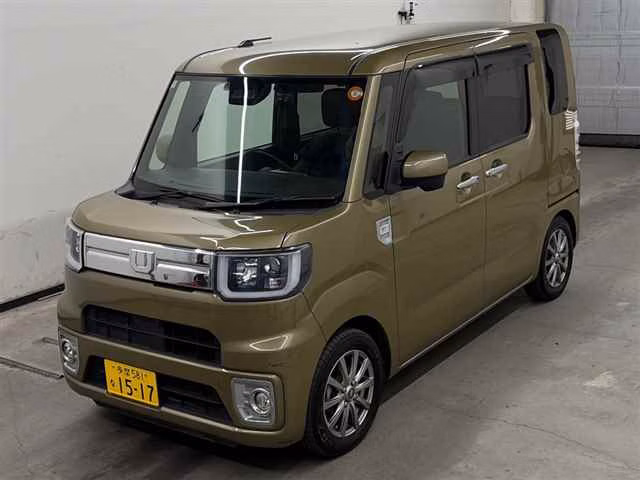 DAIHATSU WAKE