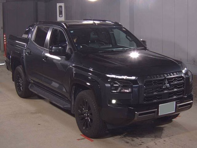 MITSUBISHI TRITON