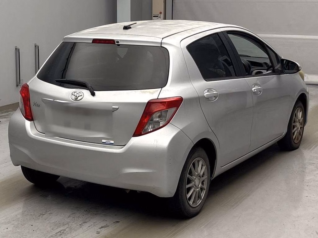 TOYOTA VITZ