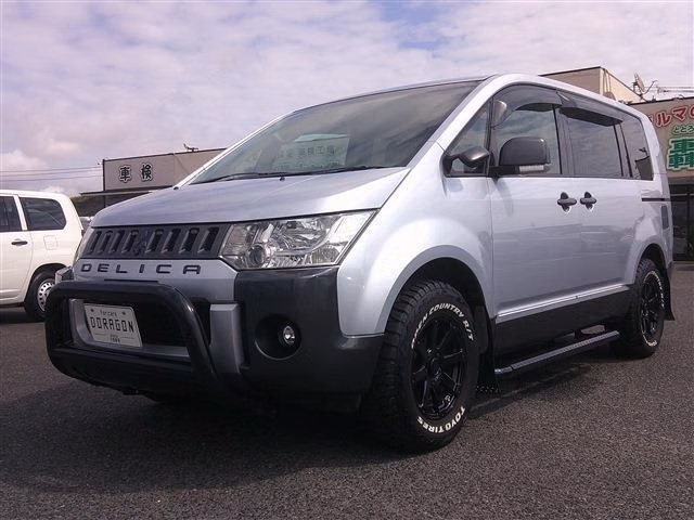 MITSUBISHI DELICA D:5