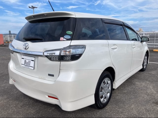 TOYOTA WISH