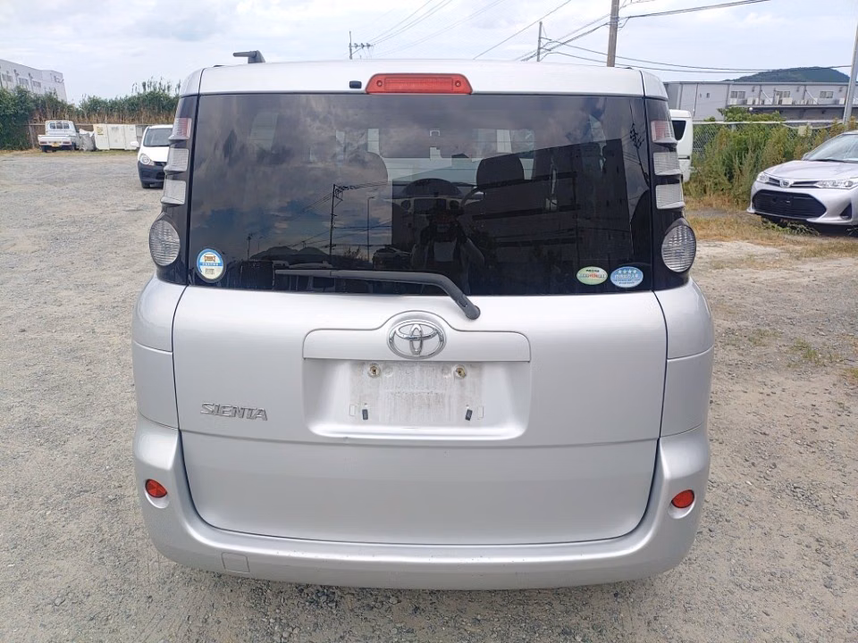 TOYOTA SIENTA