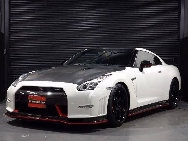 Nissan GT-R