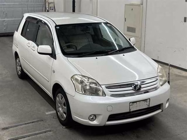 TOYOTA RAUM