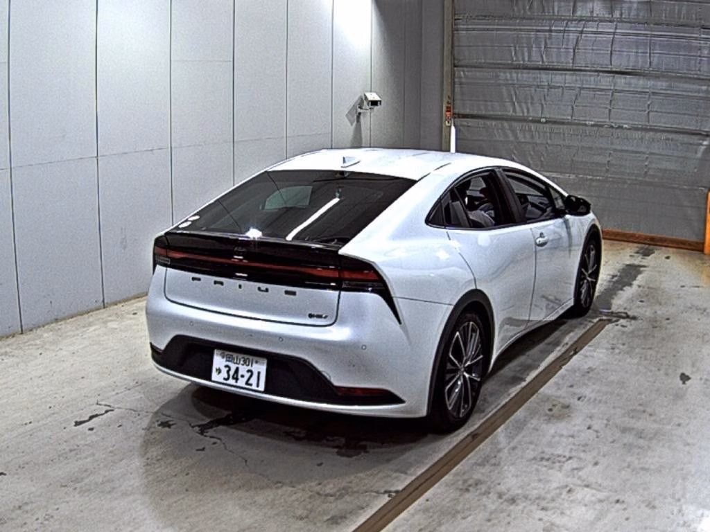 TOYOTA PRIUS