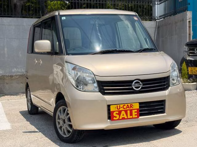 NISSAN ROOX