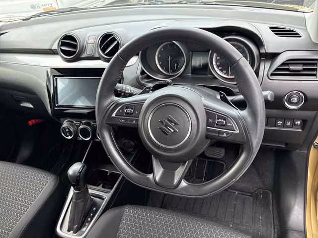 SUZUKI SWIFT