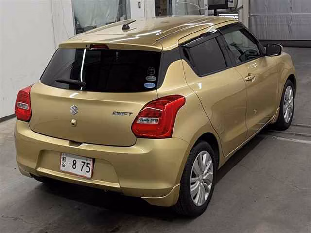 SUZUKI SWIFT
