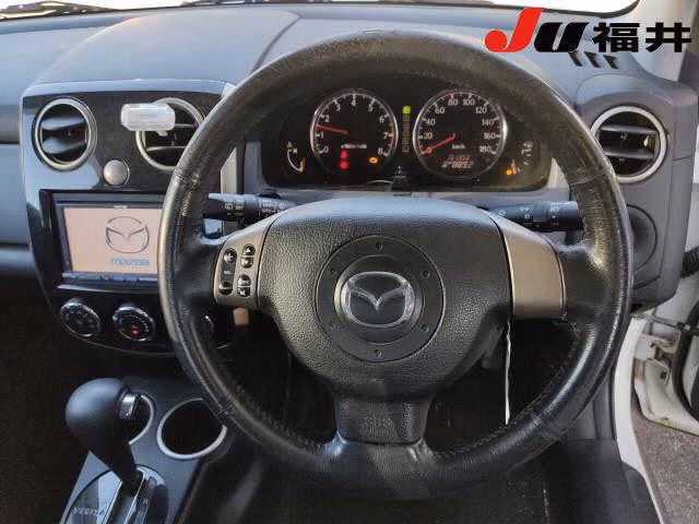 MAZDA VERISA