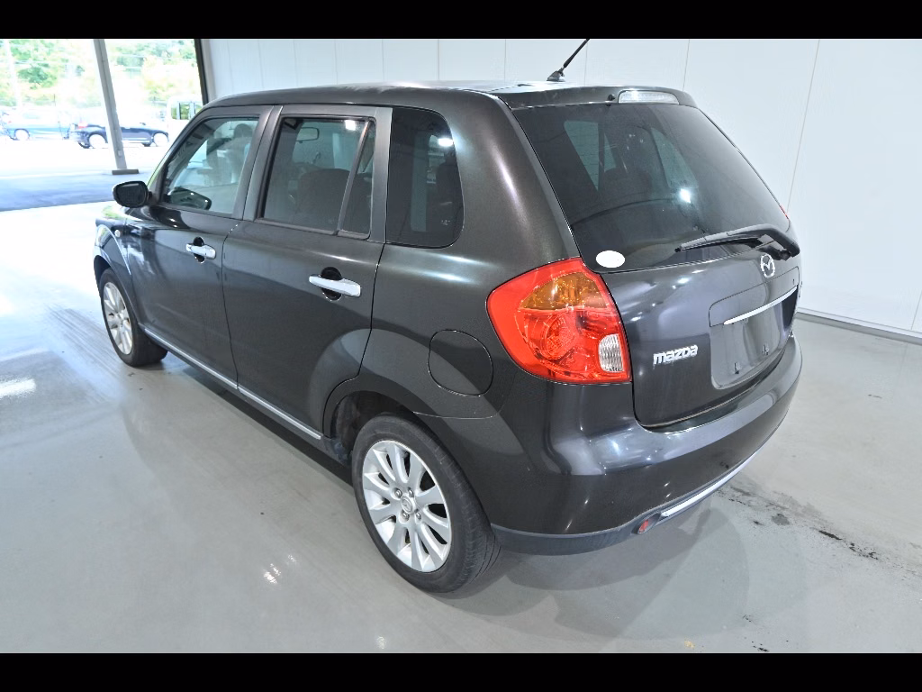 MAZDA VERISA