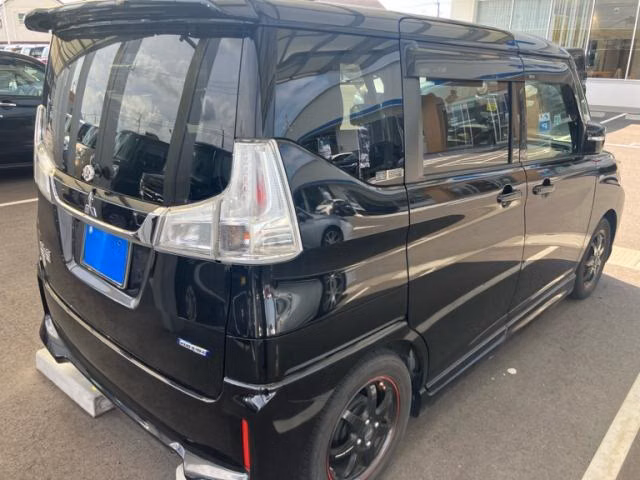 MITSUBISHI DELICA D:2