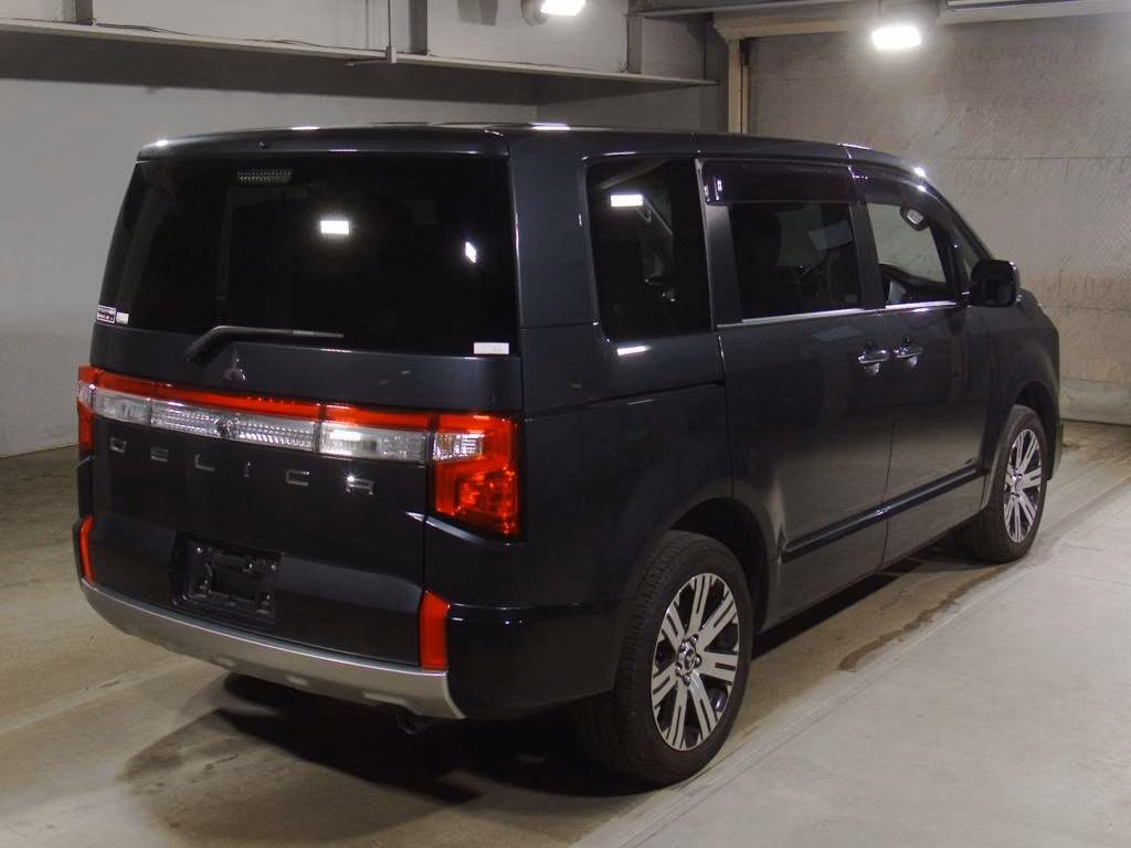 MITSUBISHI DELICA D:5