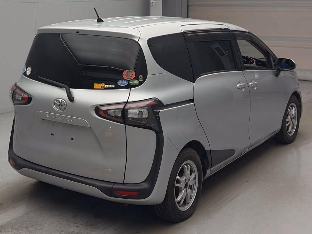 TOYOTA SIENTA
