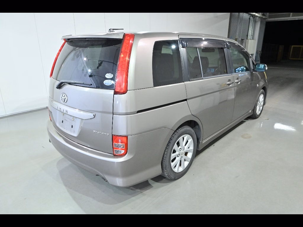TOYOTA ISIS