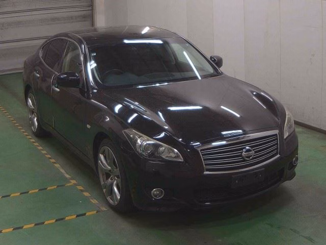 NISSAN FUGA