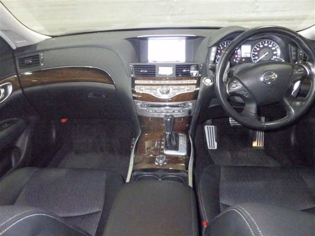NISSAN FUGA