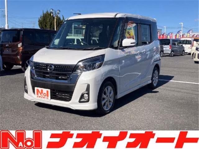 NISSAN DAYZ ROOX