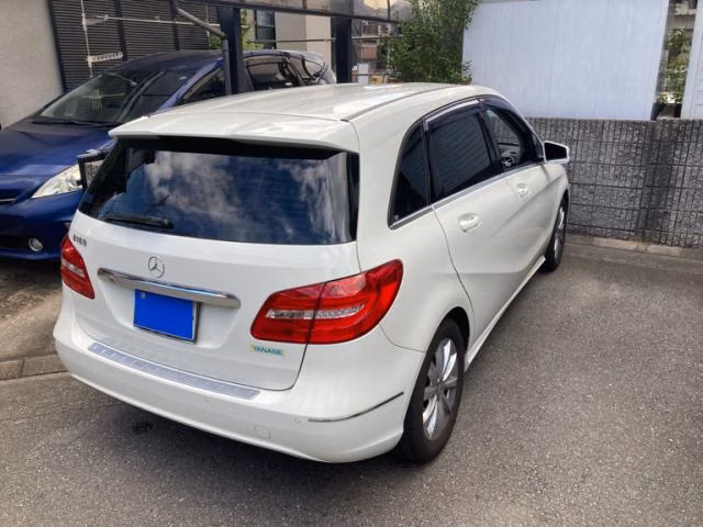 MERCEDES-BENZ B-CLASS