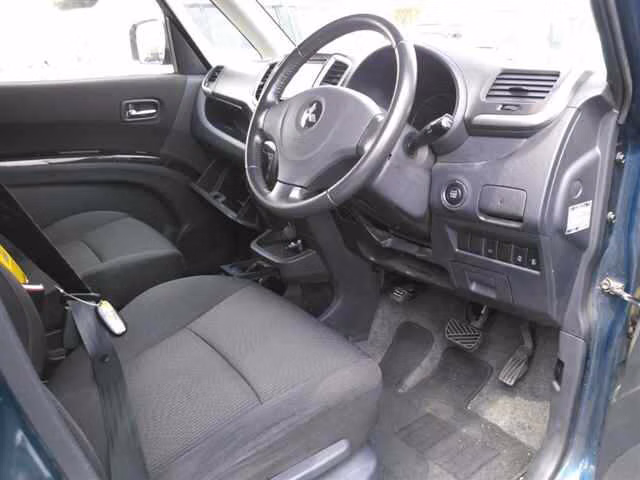 MITSUBISHI DELICA D:2