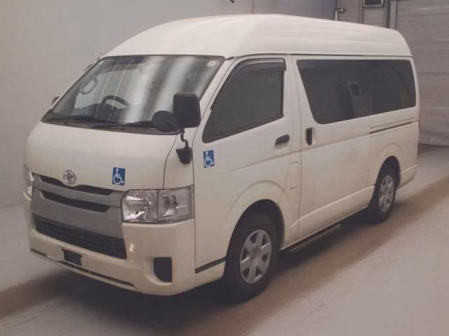 TOYOTA REGIUS ACE