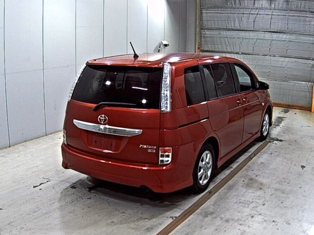 TOYOTA ISIS