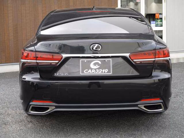LEXUS LS500