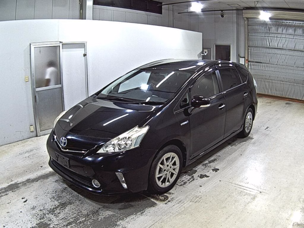 TOYOTA PRIUS ALPHA