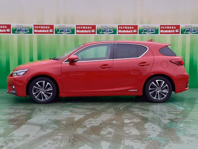 LEXUS CT200H