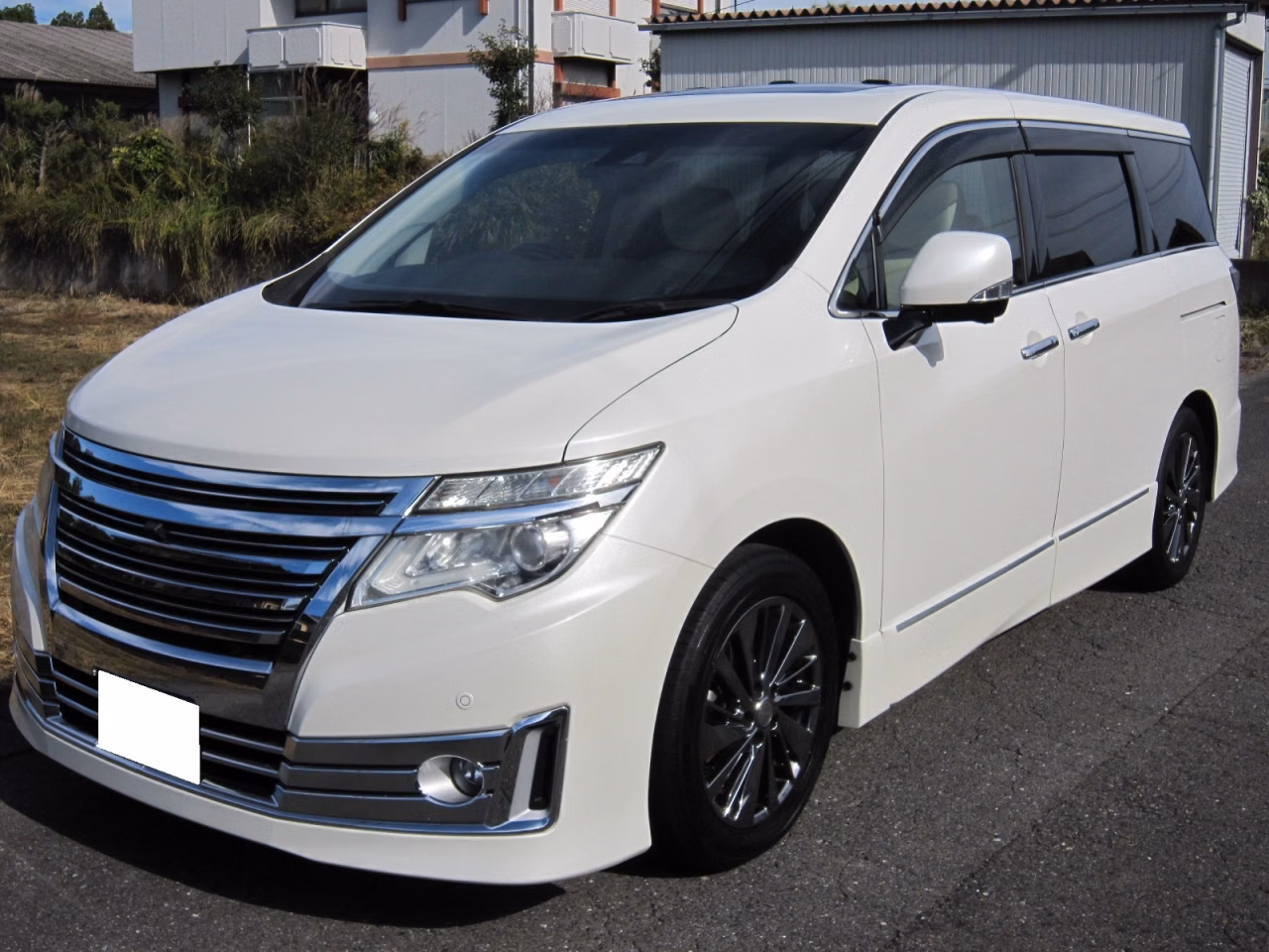 NISSAN ELGRAND