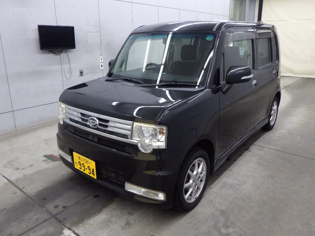 DAIHATSU MOVE CONTE