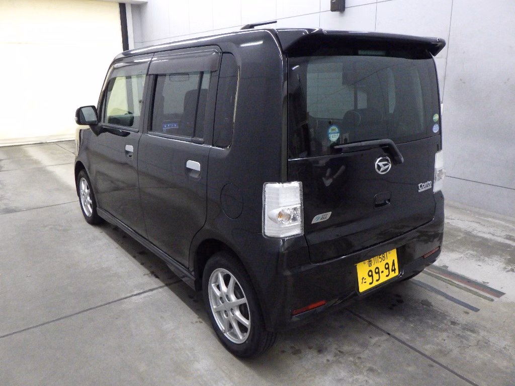 DAIHATSU MOVE CONTE