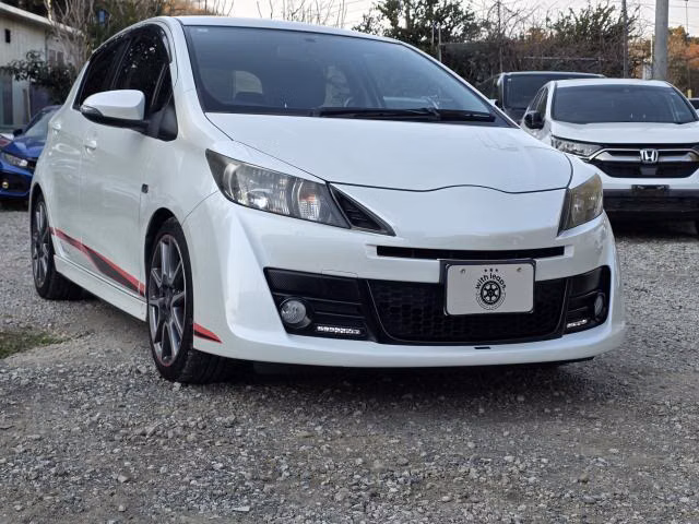 TOYOTA VITZ