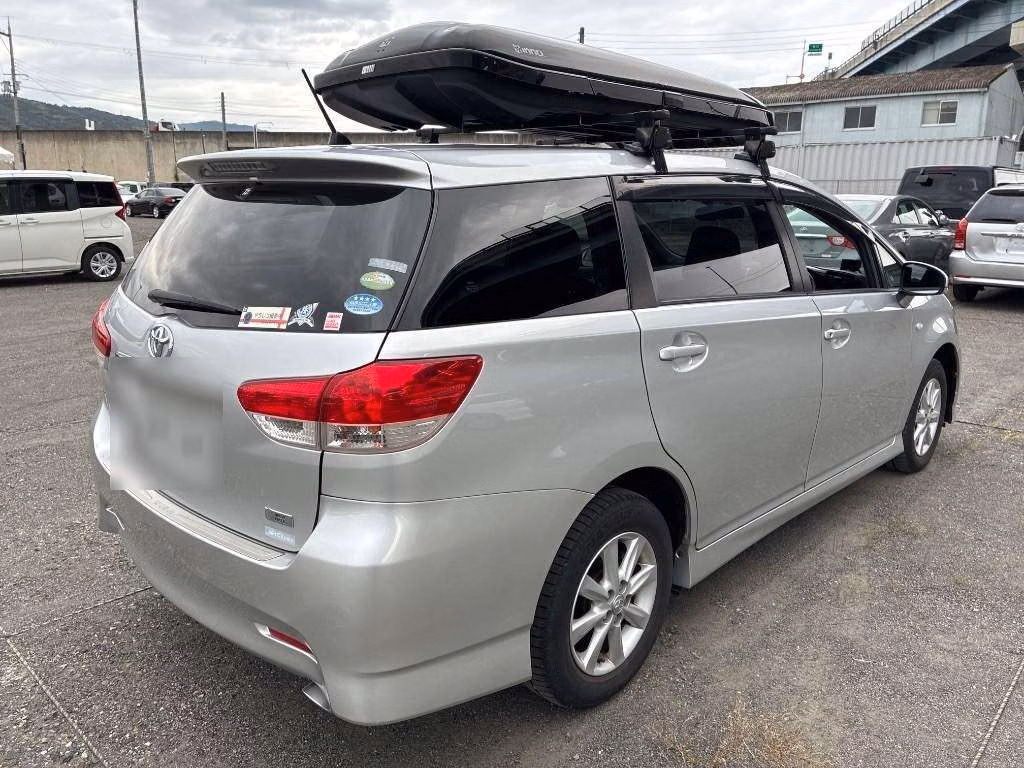 TOYOTA WISH